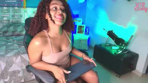 eylend_lisboa_ online show from March 2, 1:40 pm