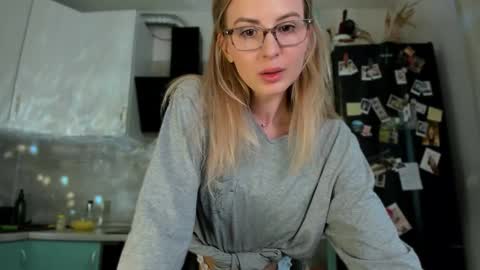  if you dont have fansly account yet use this link to registration    online show from February 11, 11:20 am