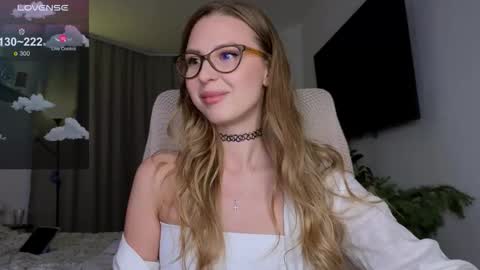  if you dont have fansly account yet use this link to registration    online show from January 9, 2:43 pm