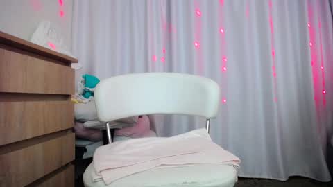 Bree online show from May 19, 9:27 am