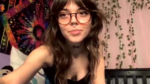 Faerie 3 online show from December 19, 11:52 pm