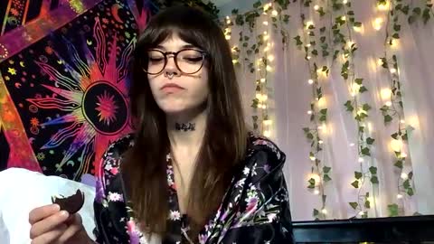 Faerie 3 online show from October 7, 9:41 pm