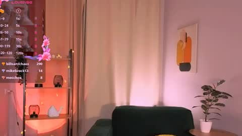 Tara online show from April 18, 7:58 pm