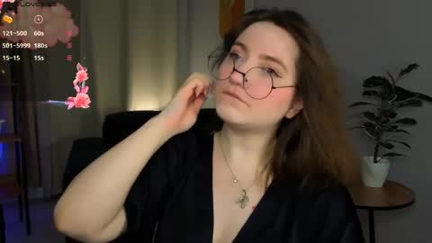 Tara online show from April 12, 9:50 pm