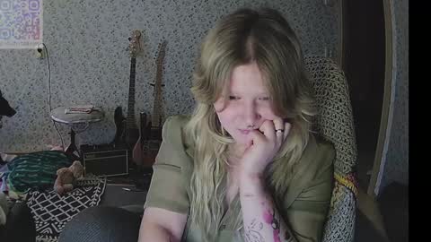 Arisha online show from February 3, 1:51 pm