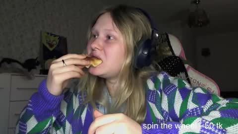 Arisha online show from November 17, 8:31 pm