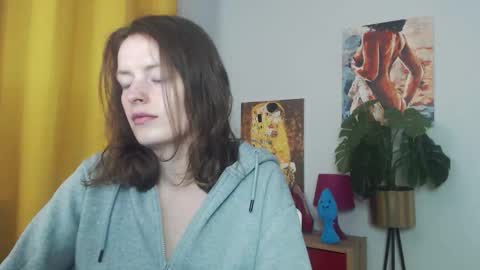 Nadine online show from October 8, 5:01 am