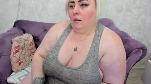 fashiona online show from February 2, 10:02 am