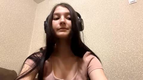 Aurora 18yo online show from November 9, 8:43 am