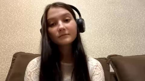 Aurora 18yo online show from October 31, 9:24 am