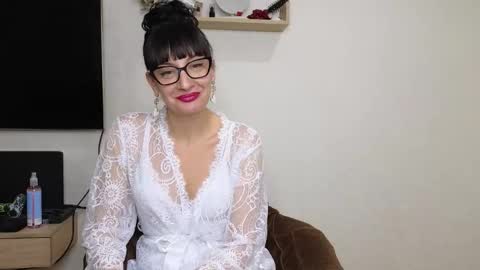 favorite_angel online show from February 19, 9:35 pm