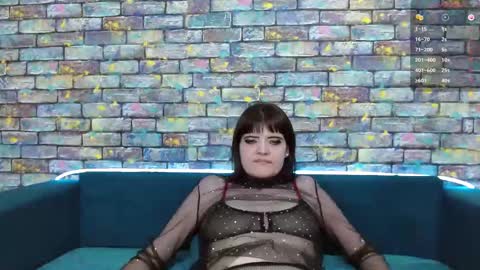 Laura online show from February 1, 5:47 pm