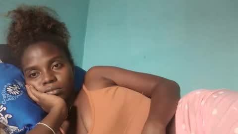 felanaa online show from April 3, 2:04 pm