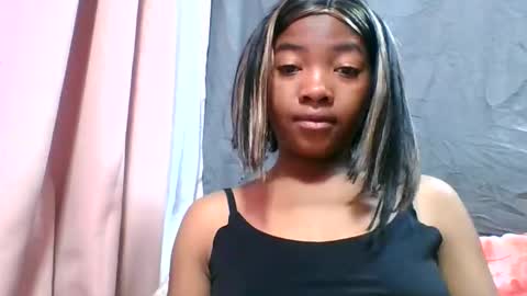 felice364342 online show from June 2, 6:25 am