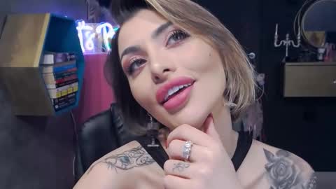 Sarah online show from January 23, 6:14 pm