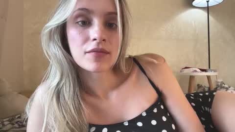 Lisa online show from September 10, 9:09 am