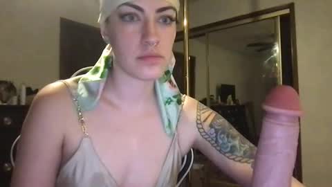 fgsammie online show from February 3, 2:53 am