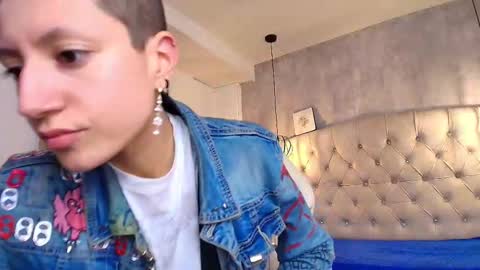   online show from October 18, 12:19 pm