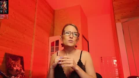 Lady online show from April 5, 6:07 pm