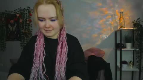 Fiona online show from March 2, 10:37 pm