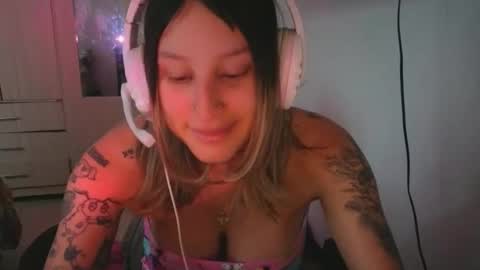 F I O R E L L A  online show from April 19, 2:28 pm