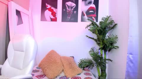 fiore   online show from September 18, 10:52 pm