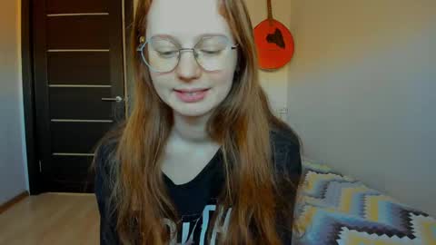 fire_luna online show from February 24, 9:08 am