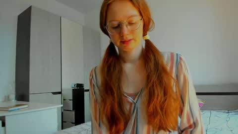 fire_luna online show from March 6, 7:47 am