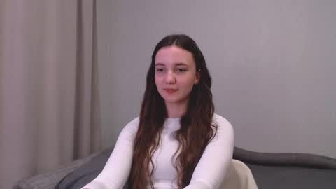 fireflies_fly_ online show from March 12, 7:14 pm