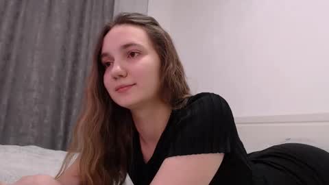 fireflies_fly_ online show from January 7, 6:44 pm