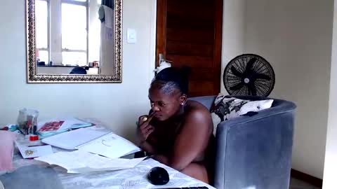 fitblair66_ online show from February 12, 1:27 pm