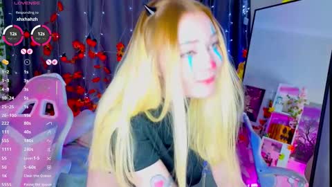 Sophie online show from November 11, 4:19 am