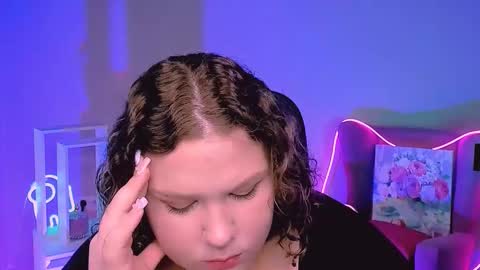 florenceanderson_ online show from September 14, 9:07 am