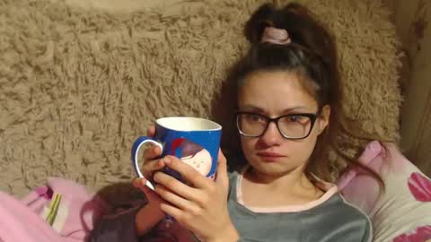 say meow and send tip  online show from December 5, 11:18 pm