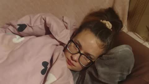 say meow and send tip  online show from December 4, 8:53 pm