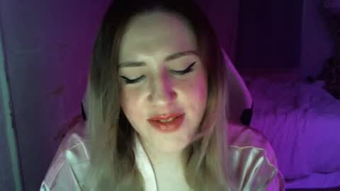 Flux online show from October 8, 1:26 pm