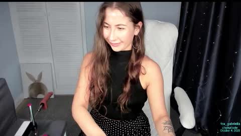 Jasmine Im back online show from October 4, 5:35 am