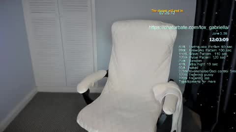 Jasmine Im back online show from June 4, 9:03 am