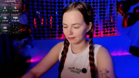 Lisa online show from March 6, 8:04 pm