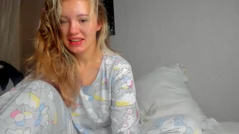 Foxy online show from December 23, 12:25 am