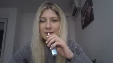 foxy_bright online show from March 21, 7:19 pm