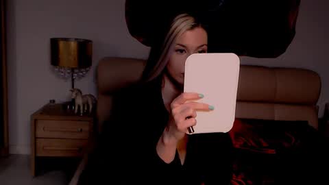 Fox online show from February 22, 1:00 am