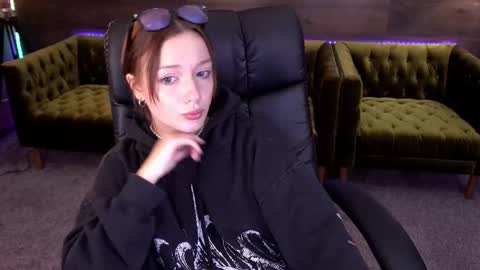 Maya online show from September 20, 1:20 pm