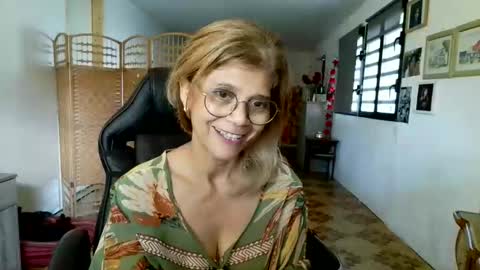 francelune online show from February 18, 1:21 pm