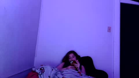 francescafey online show from February 3, 9:36 am