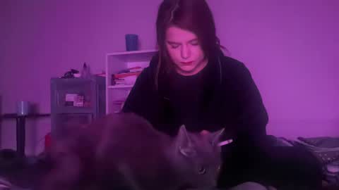 francescafey online show from November 17, 5:52 am