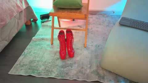 Fransheska online show from April 12, 11:57 am