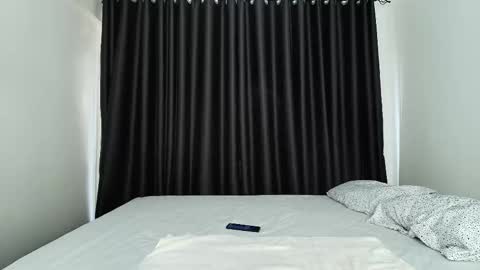 freaky_bunnies online show from November 27, 7:55 am