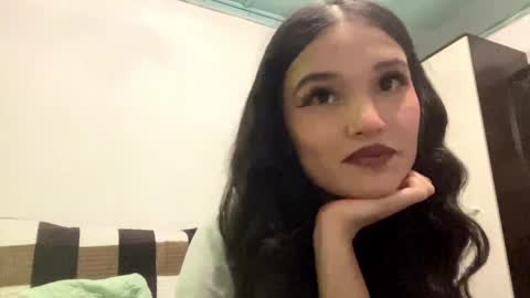 Mia online show from May 28, 4:16 pm