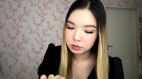 Elina online show from March 20, 5:45 am